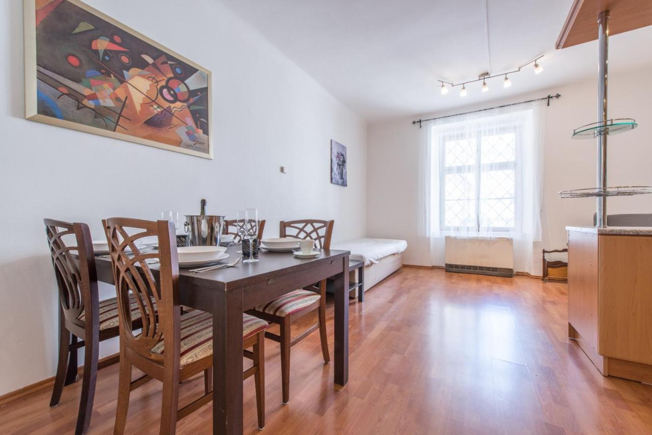Prague Locals Monastery Apartments المظهر الخارجي الصورة