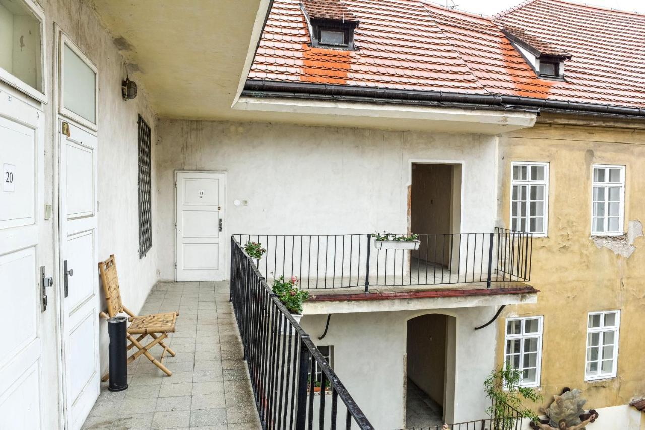 Prague Locals Monastery Apartments المظهر الخارجي الصورة