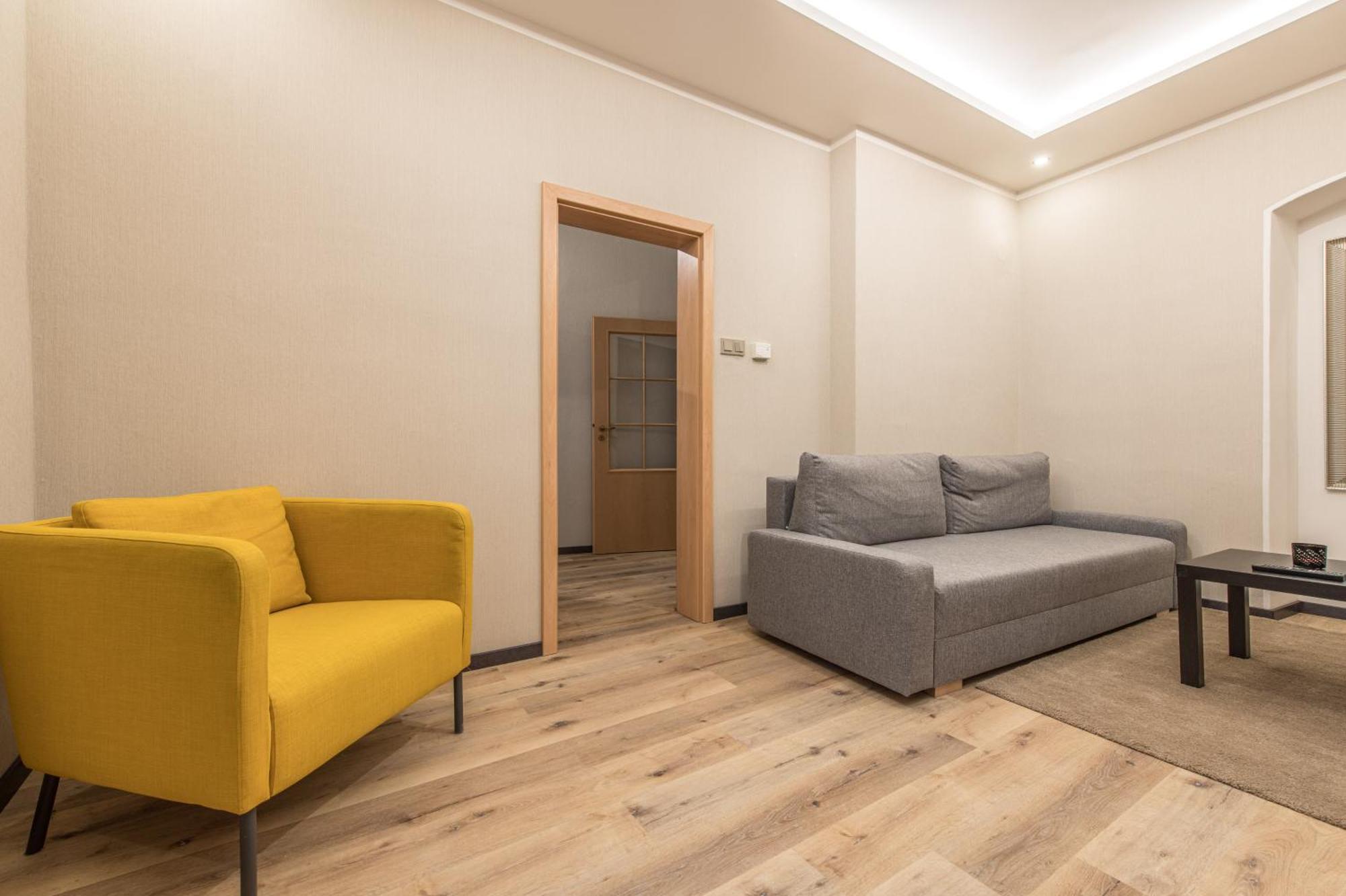 Prague Locals Monastery Apartments الغرفة الصورة